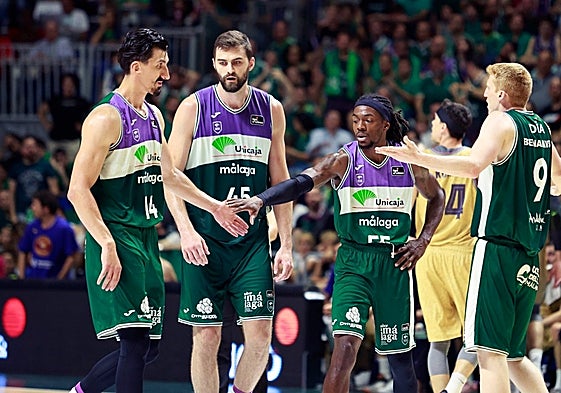Djedovic, Kravish, Perry y Díaz, durante uno de los partidos contra el Barcelona.