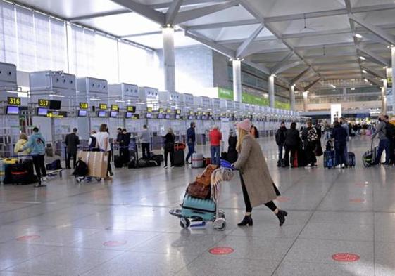 Los aeropuertos andaluces registran 15,1 millones de pasajeros en el primer semestre, un 22,7% más