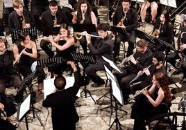 La banda malagueña, durante el certamen.