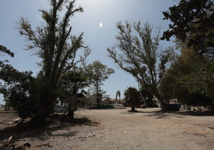 Zona del antiguo 'cámping' que irá destinada a un parque marítimo.