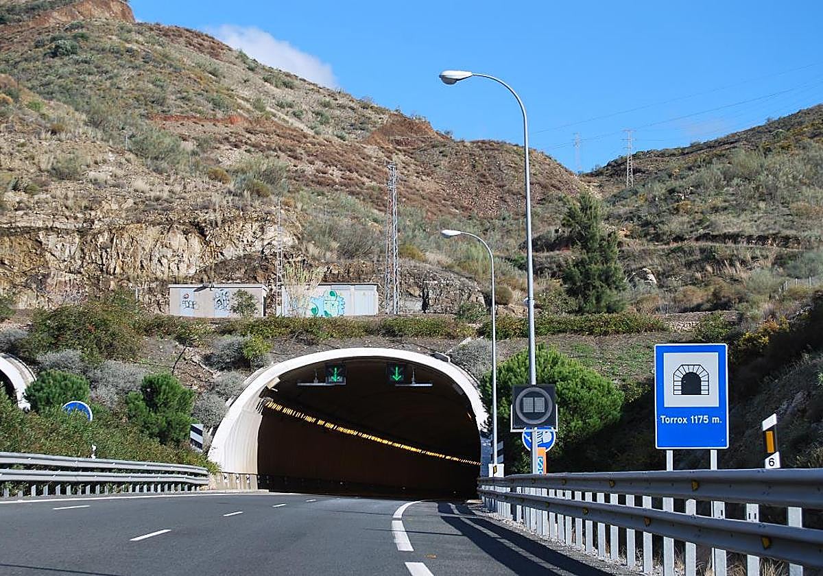 Cortes de carriles en la A-7 en toda la provincia por obras de mejora