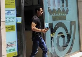 Correos admite 401.000 solicitudes de voto por correo en Andalucía, un 128% más que en las últimas generales