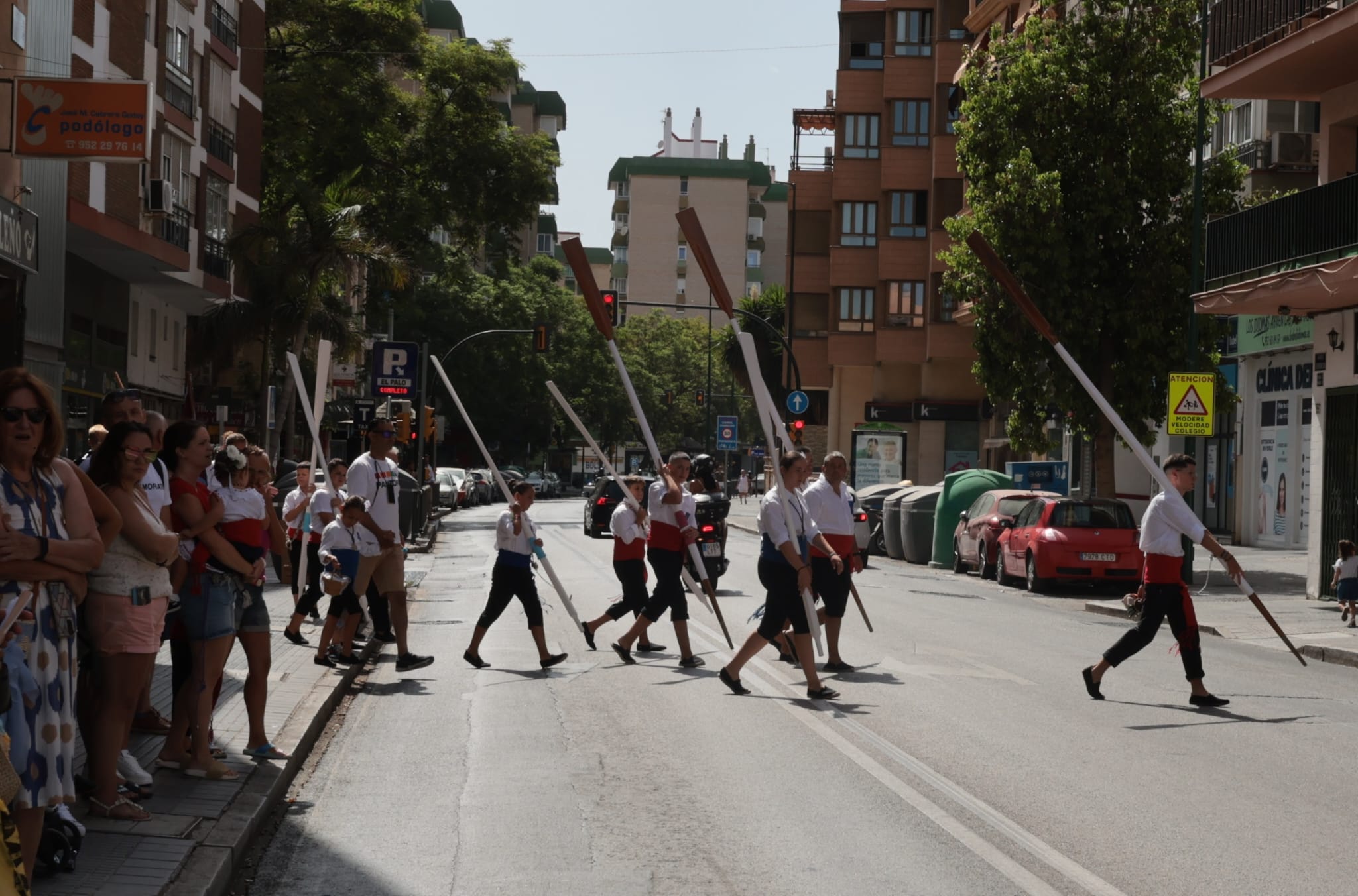 La Virgen del Carmen ha recorrido este domingo las calles del barrio de El Palo