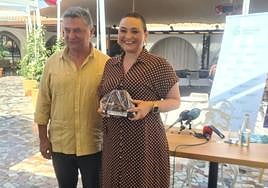 Joaquín Morales y Margarita del Cid, durante el homenaje.