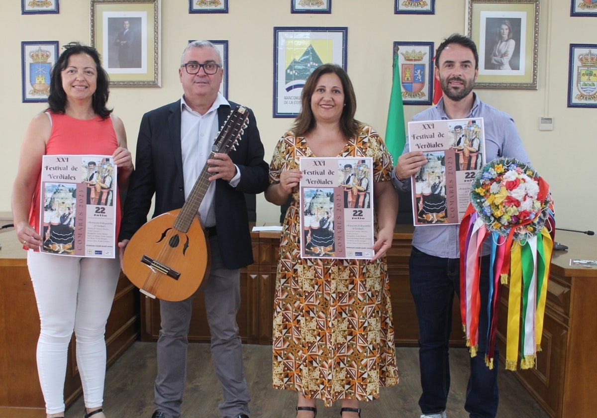 Acto de presentación del festival de verdiales de Comares en la sede de la Mancomunidad Oriental.