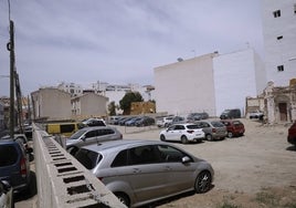 Solares de la calle Trinidad en los que se llevará a cabo el proyecto hotelero.