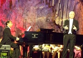 El tenor José Carreras, en su actuación en la gruta en julio de 2009.