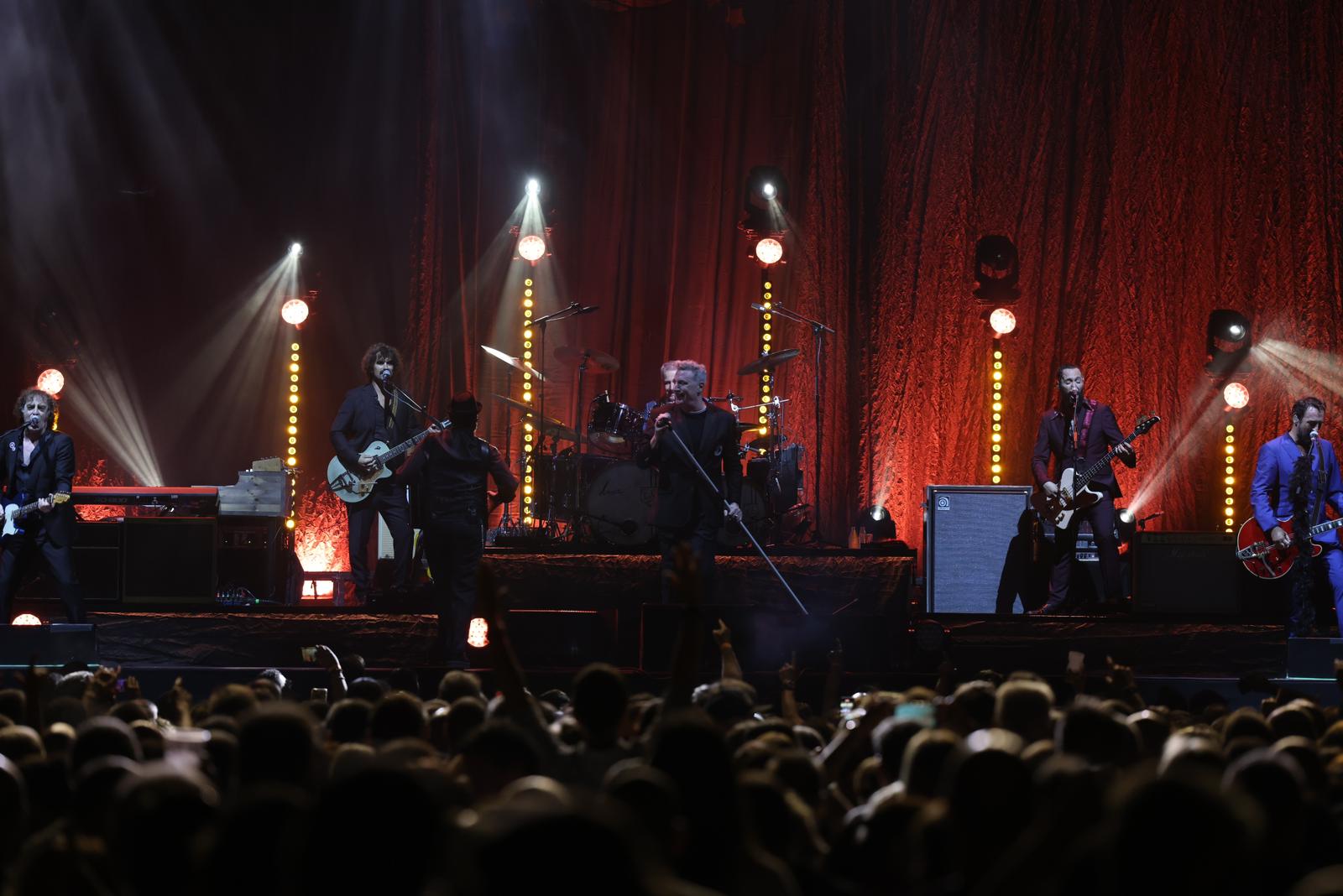 Loquillo reivindica el rock en su concierto en La Malagueta