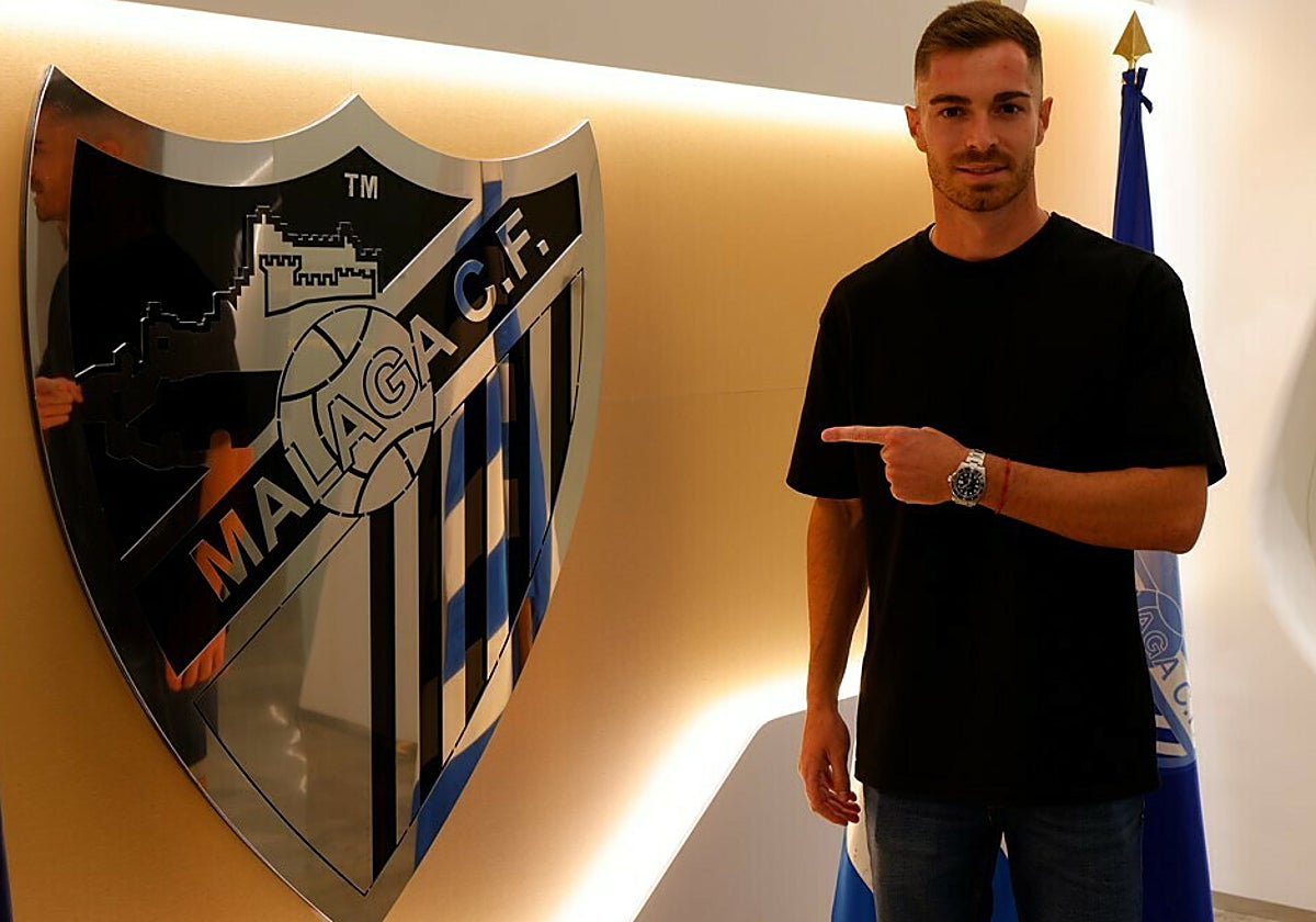 Juan Hernández, este jueves en las oficinas del Málaga.