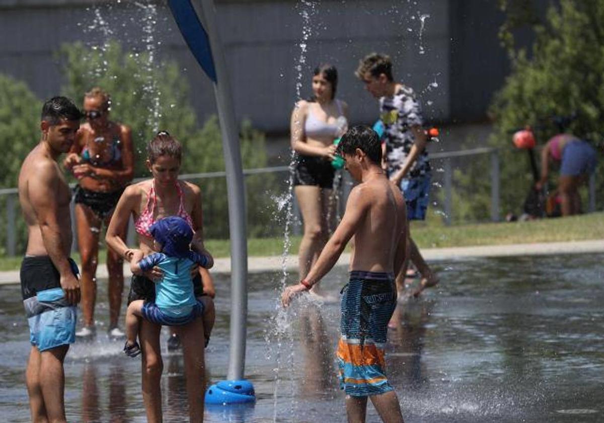 Aemet activa el aviso rojo en Andalucía por temperaturas máximas de 44 grados