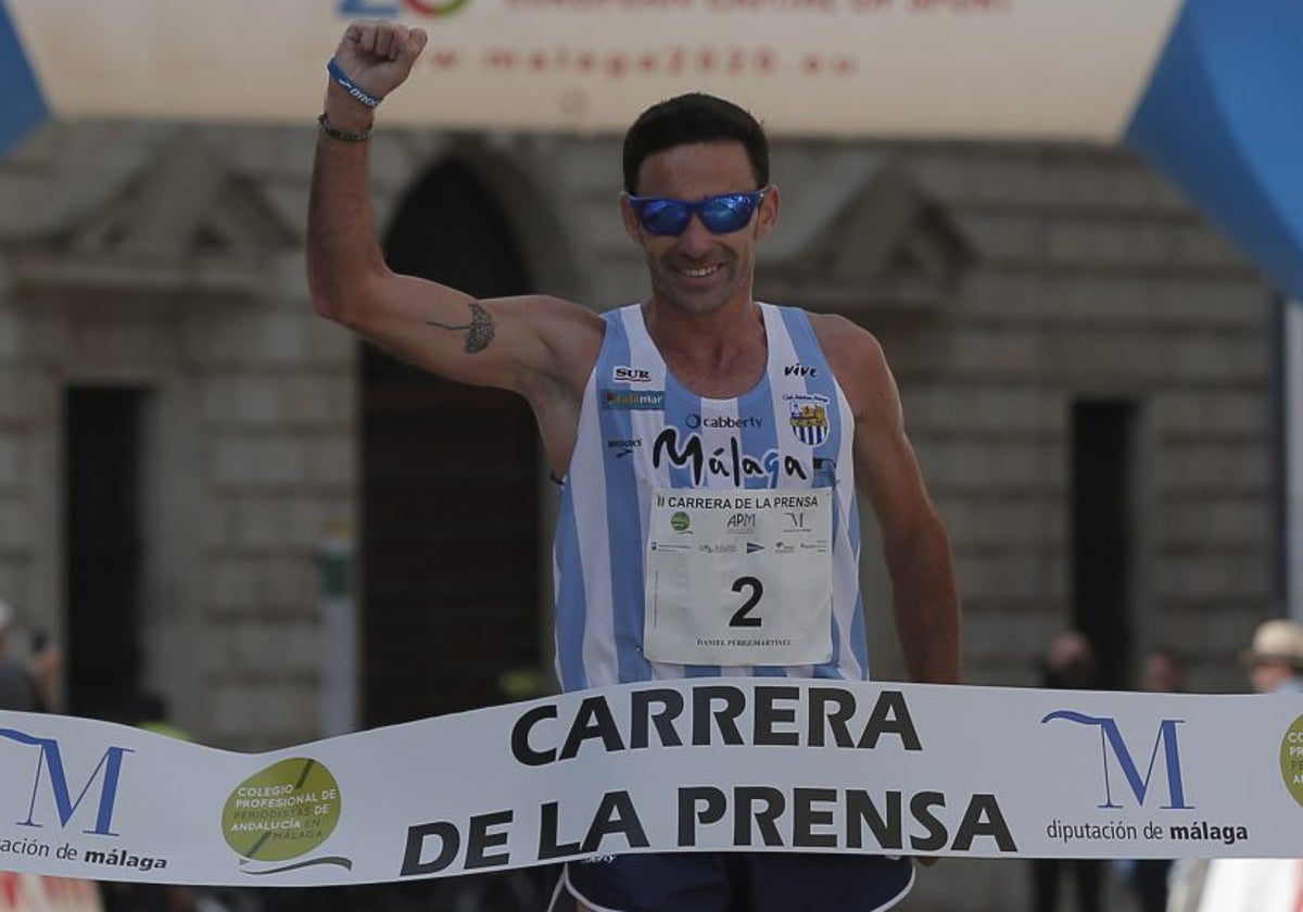 Dani Pérez, en una de las ocasiones que ha ganado la Carrera de la Prensa.