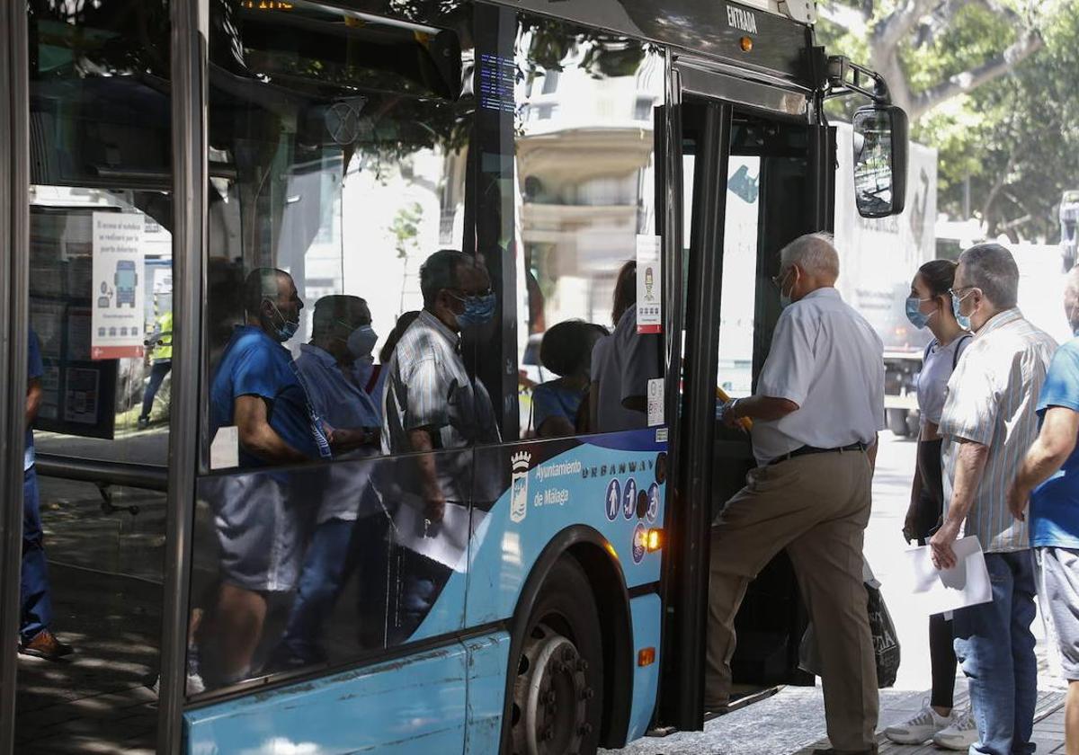 El transporte urbano por autobús crece un 15,8% en Andalucía en junio