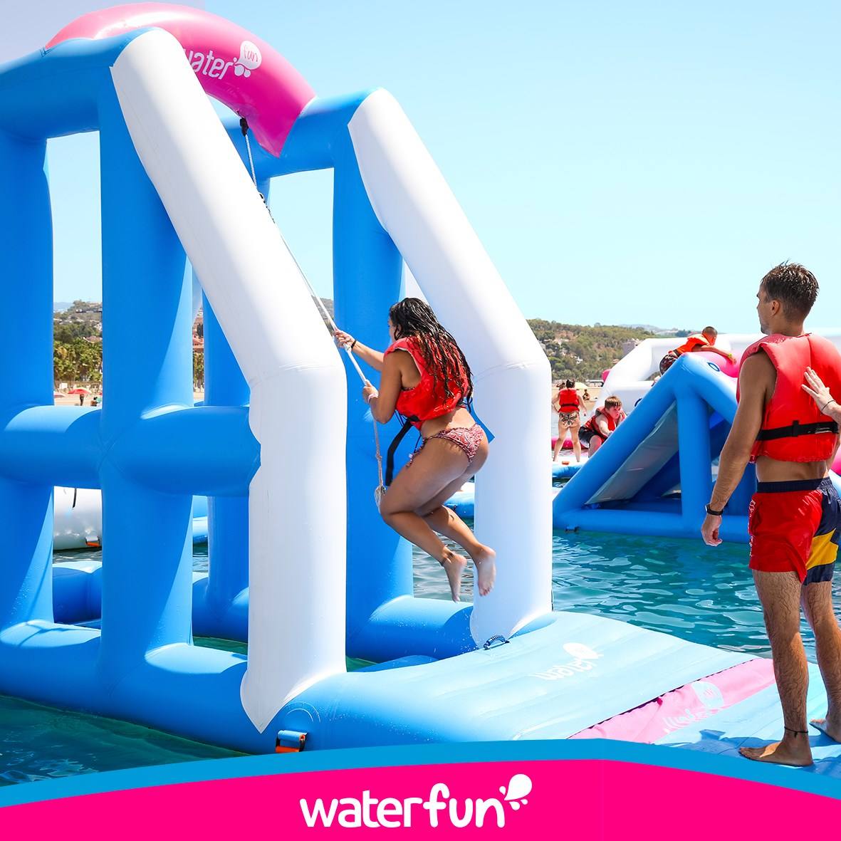 Imágenes de los parques acuáticos que explotan en Málaga la empresa Water Fun (en La Malagueta, Marbella y Cala de Mijas