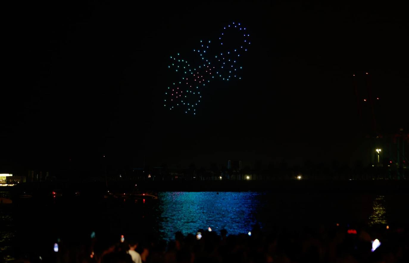 Un espectáculo de drones y los fuegos artificiales abren la Feria de Málaga 2023