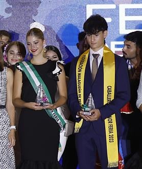 Imagen secundaria 2 - María Pozo y Mateo Cabello, los más guapos de la fiesta malagueña