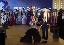 María Pozo y Mateo Cabello, los más guapos de la fiesta malagueña