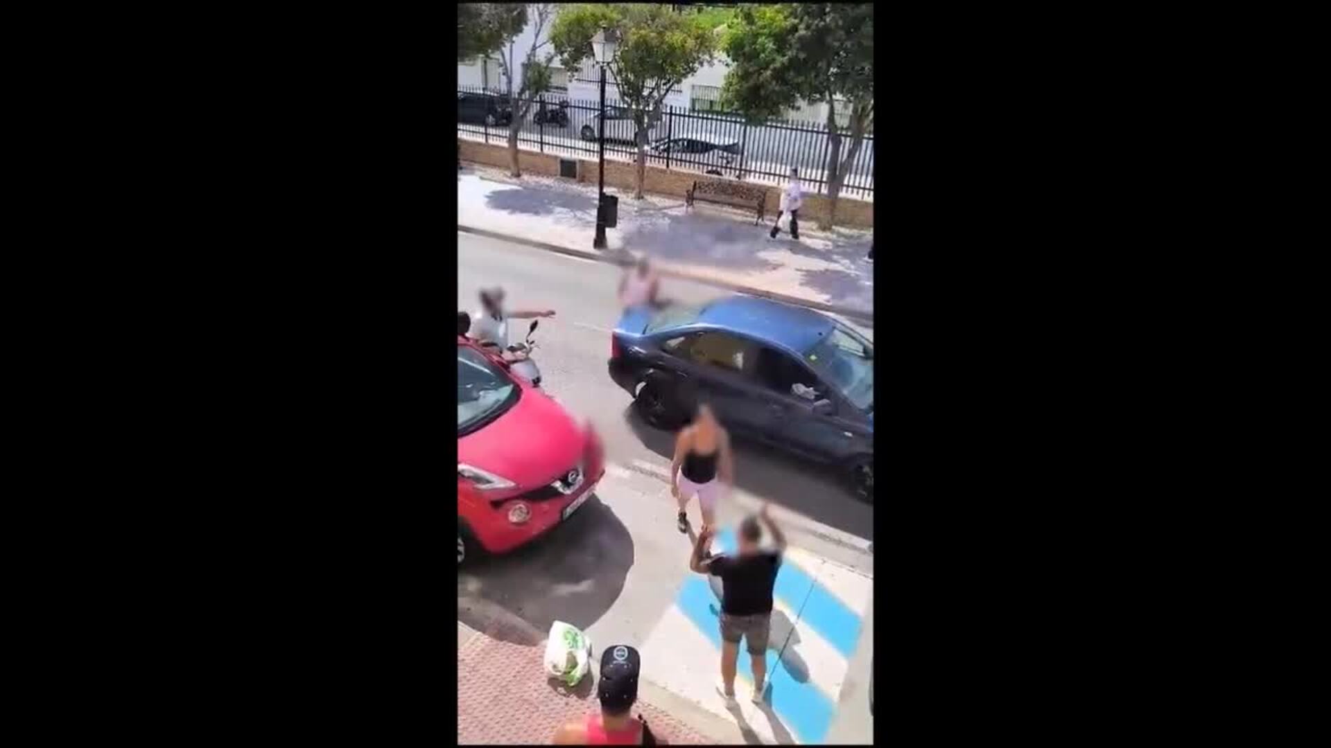 Persigue a otro hombre con un cuchillo tras una riña de tráfico en Fuengirola
