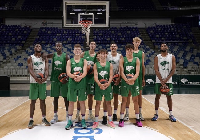 Los jovenes canteranos que se entrenarán con el primer equipo.