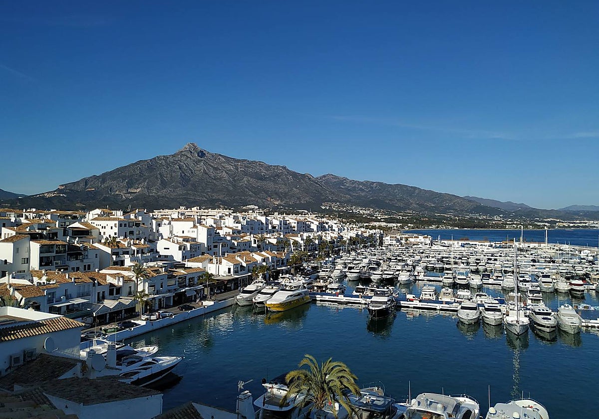 Puerto Banús es una de las marinas deportivas más emblemáticas de la Costa del Sol.