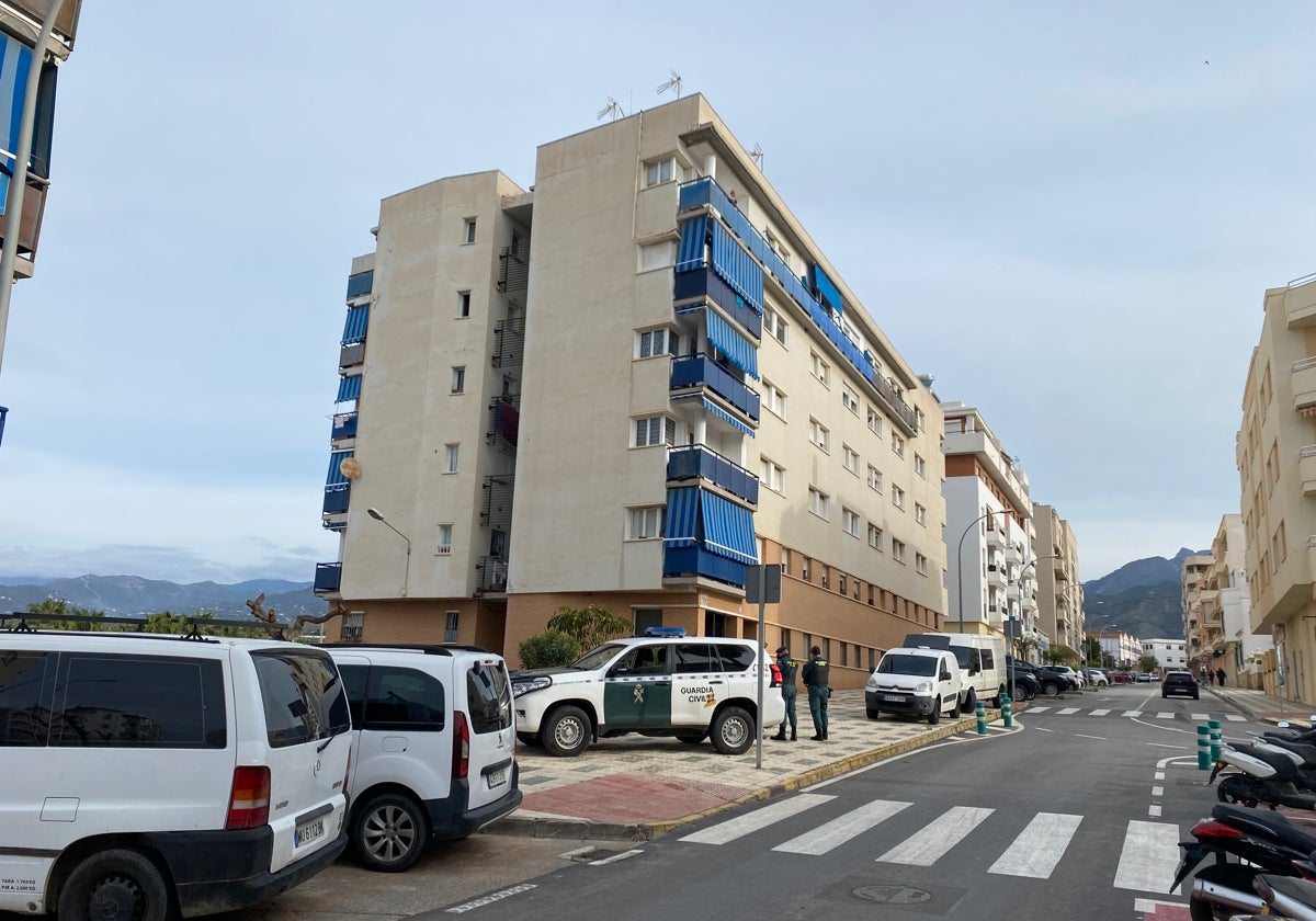 Imagen de uno de los edificios de viviendas sociales en Nerja.