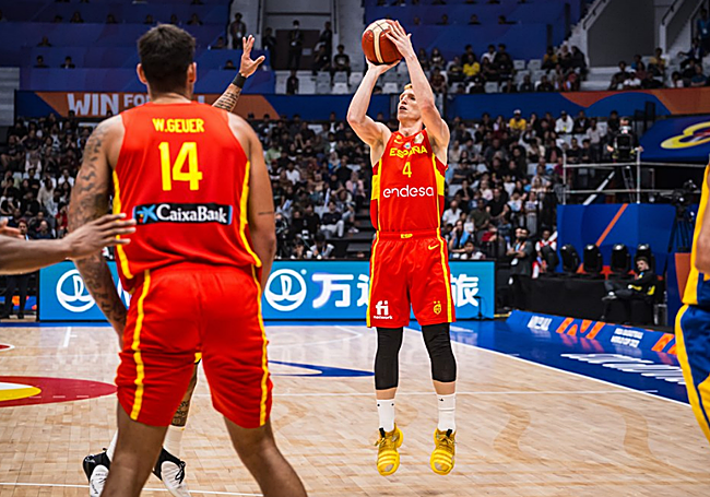 Uno de los triples anotados po Díaz.