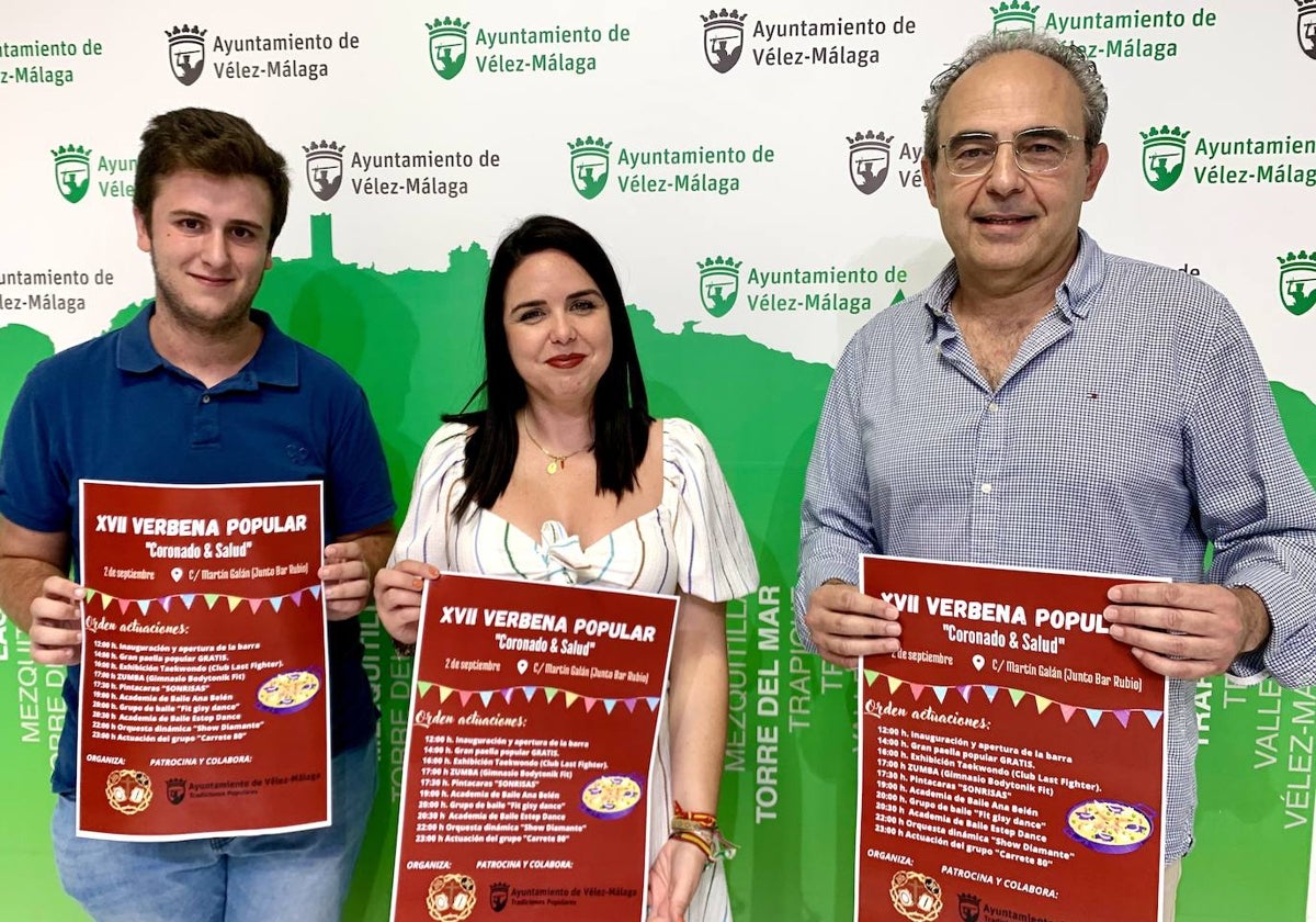 Representantes de la cofradía y el Ayuntamiento en la presentación.