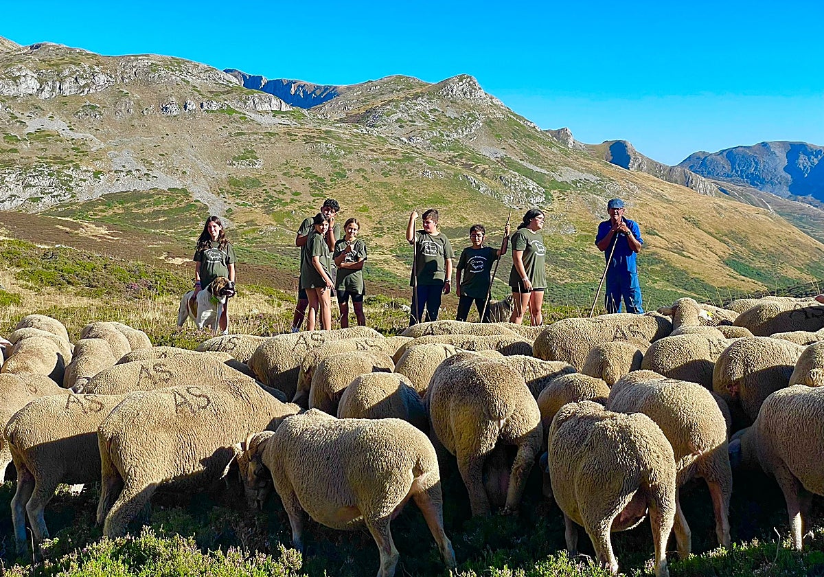 Jóvenes que superaron el cáncer viven lo que es la trashumancia.