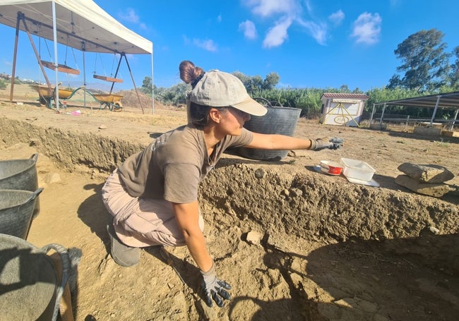 Trabajos en el yacimiento del Cortijo de Acebedo.