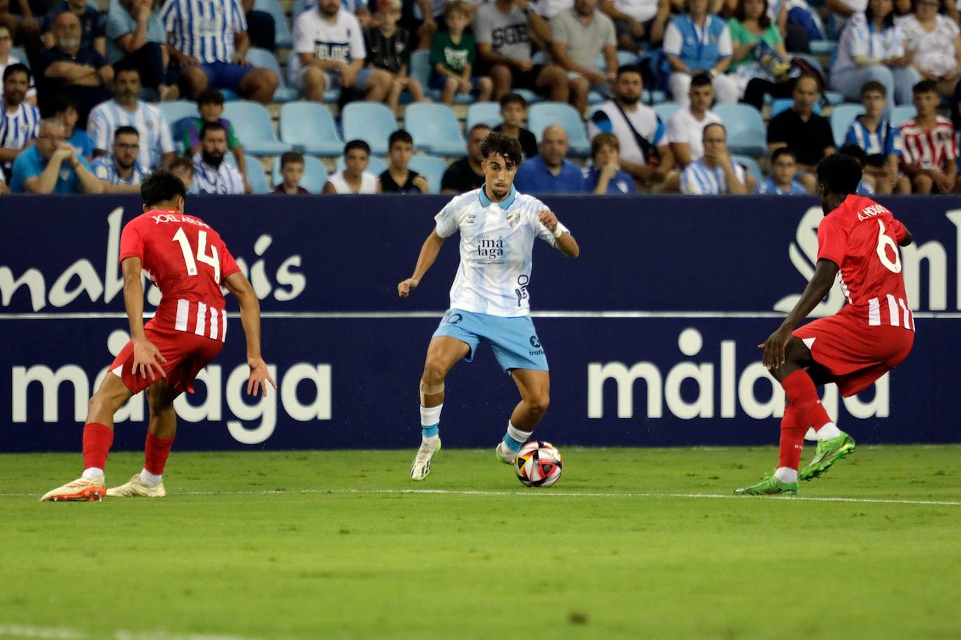 El Málaga- Atlético de Madrid B, en imágenes