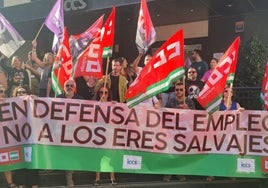 Protesta de los trabajadores de ICCS en Málaga.