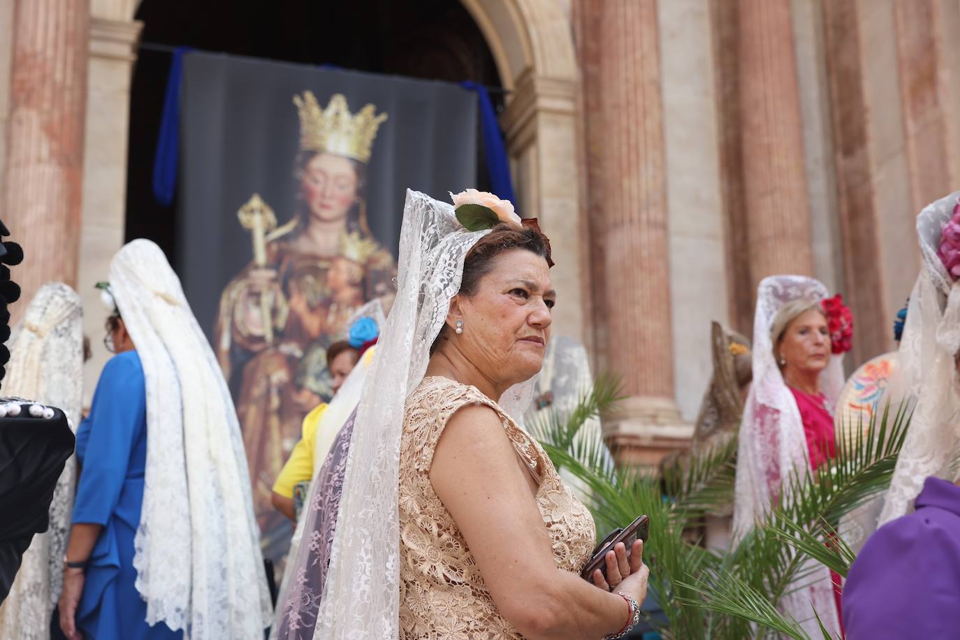 La ofrenda floral a la Virgen de la Victoria en Málaga en imágenes