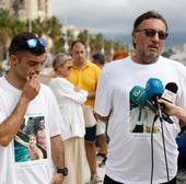 Uno de los padres de los chicos desaparecidos en una tabla de pádel surf en el mar se trasladará a Marruecos para continuar con la búsqueda