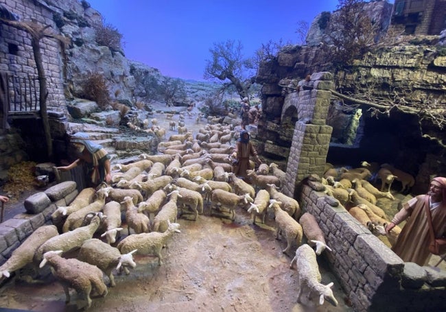 Medio centenar de ovejas hay en la obra 'Anunciación a los pastores' del Museo Internacional de Arte Belenista.