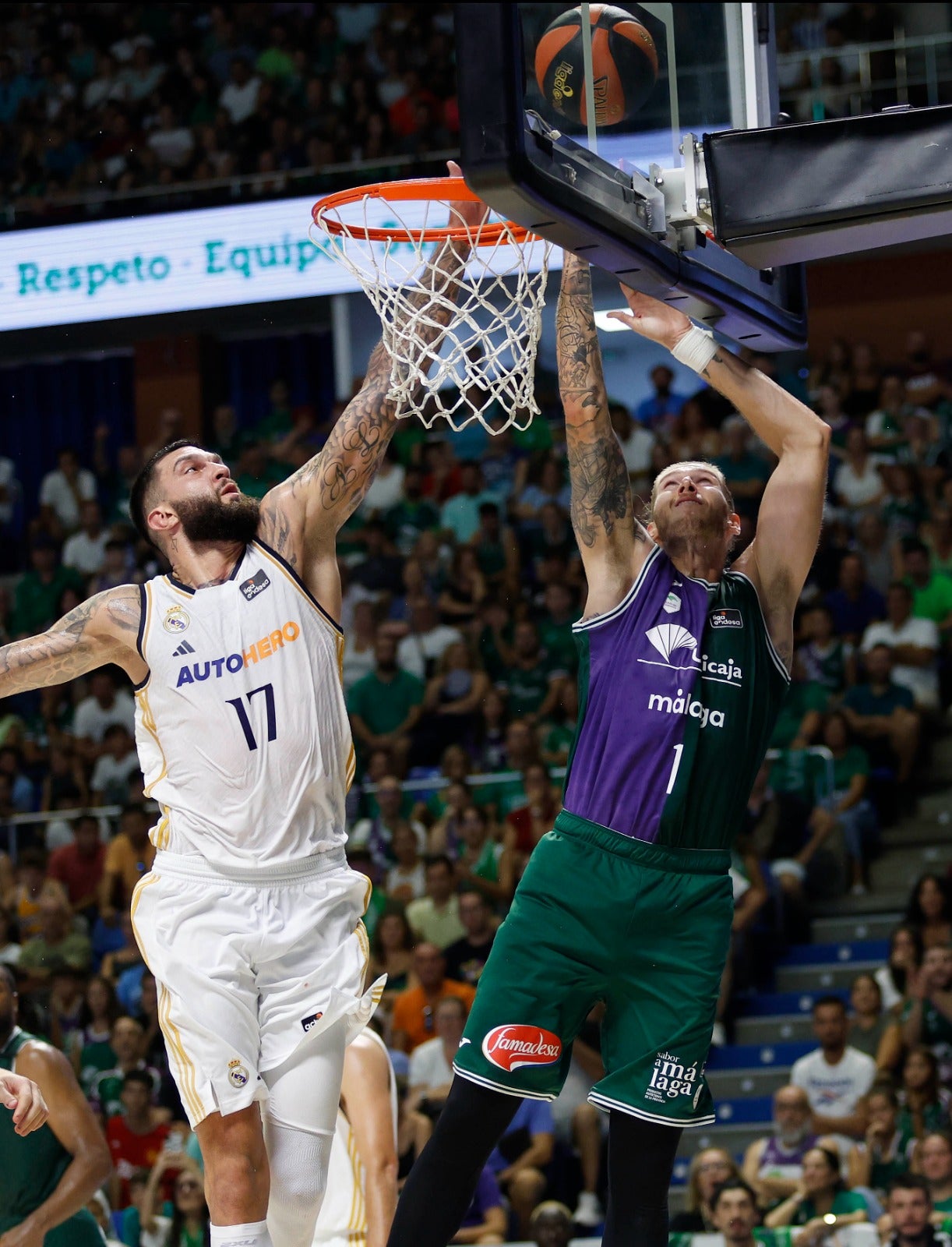 El Unicaja y el Real Madrid disputan la final del torneo Costa del Sol