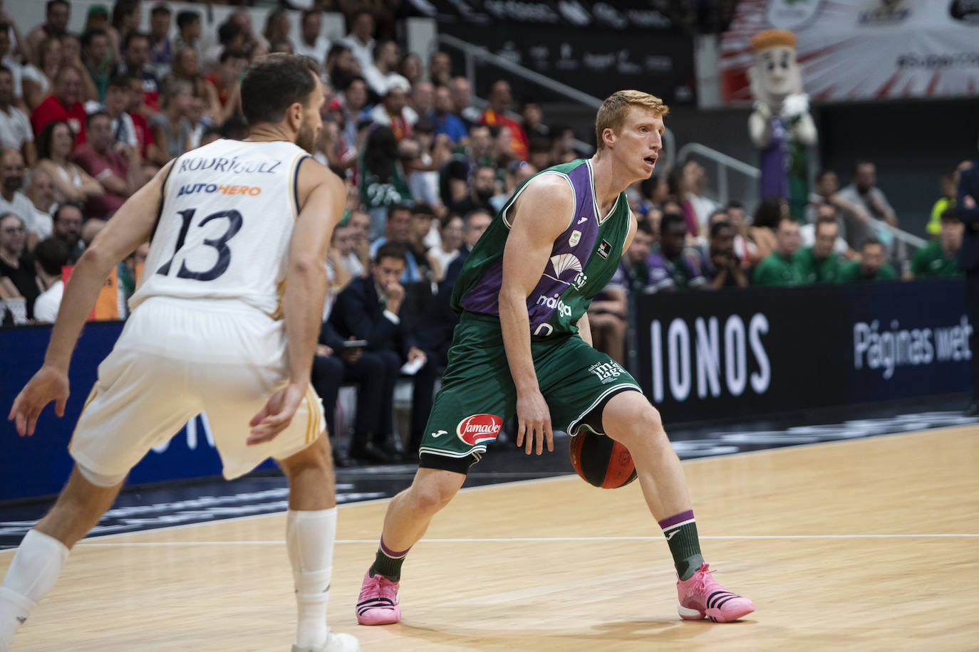 Final de la Supercopa Endesa: el Unicaja-Real Madrid, en imágenes
