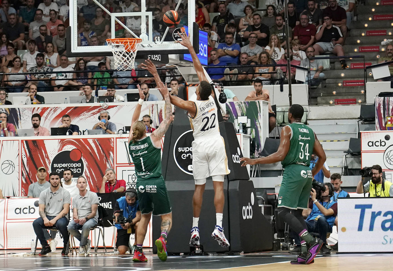 Final de la Supercopa Endesa: el Unicaja-Real Madrid, en imágenes