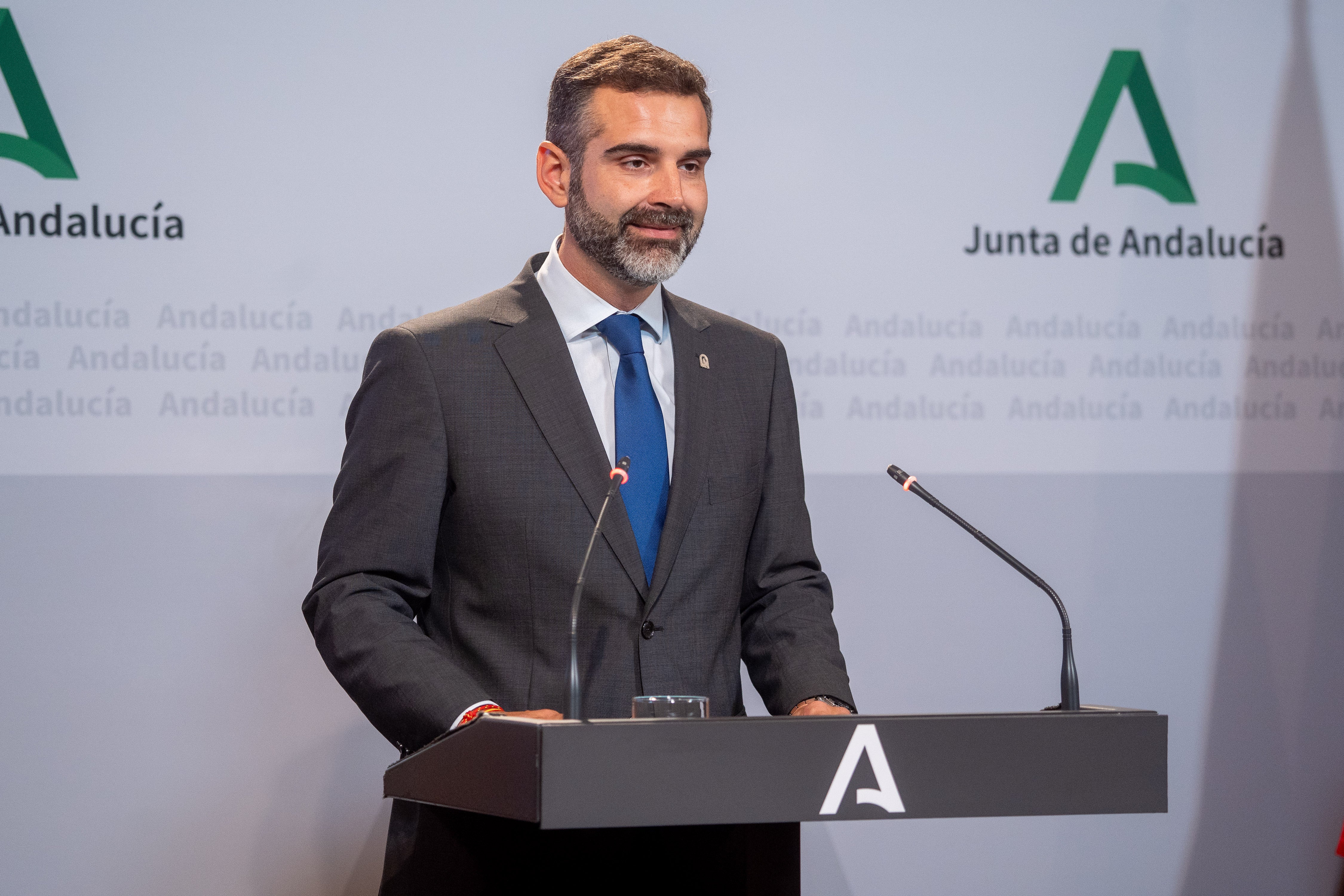 Ramón Fernández-Pacheco, en la rueda de prensa tras el Consejo de Gobierno andaluz.