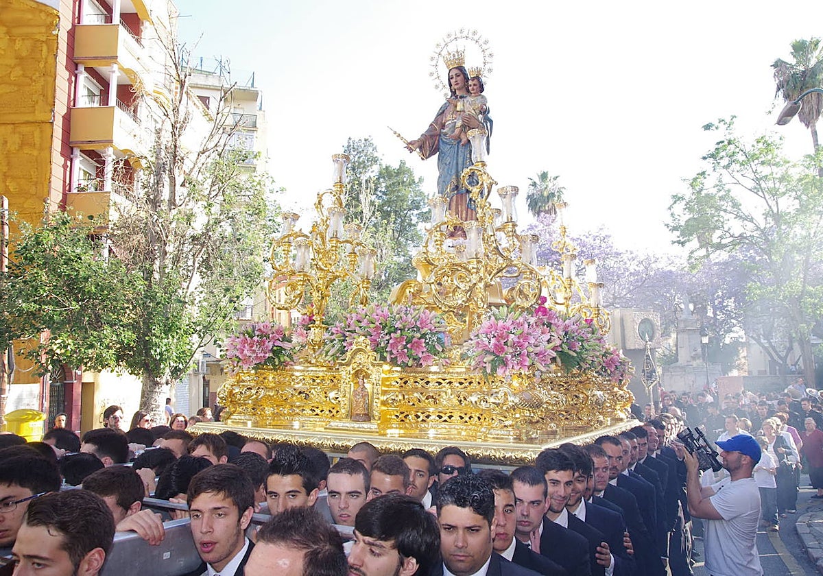 María Auxiliadora saldrá por el 125º aniversario de su archicofradía.