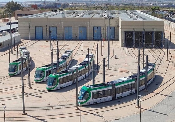 Nuevos trenes del metro de Málaga, en el recinto de talleres y cocheras.