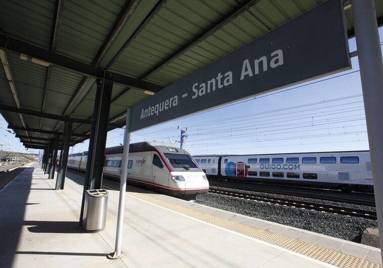 El tren de alta velocidad de Ouigo, cazado haciendo pruebas en Málaga
