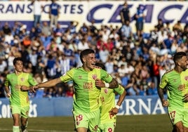 Roberto celebra el gol de la victoria.