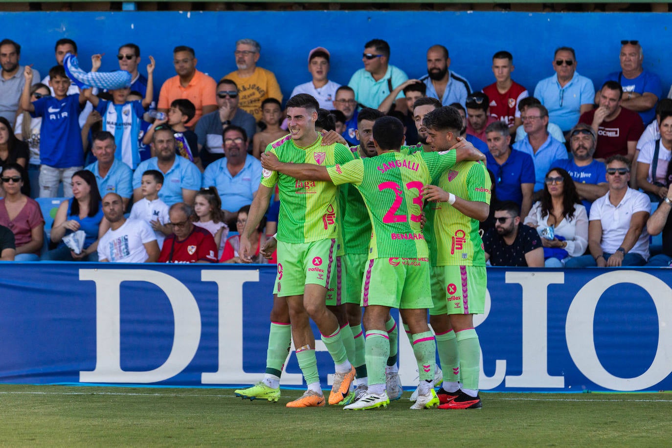 El Linares-Málaga, en imágenes