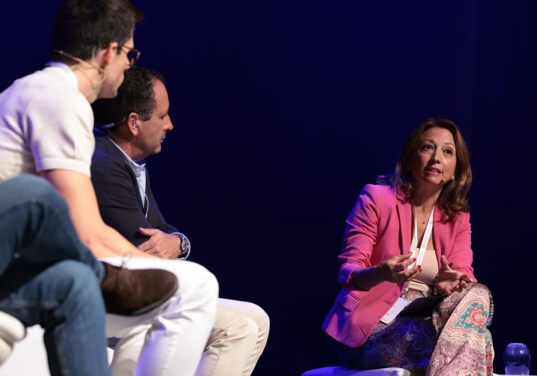 La delegada del Gobierno andaluz, Patricia Navarro, durante la clausura.