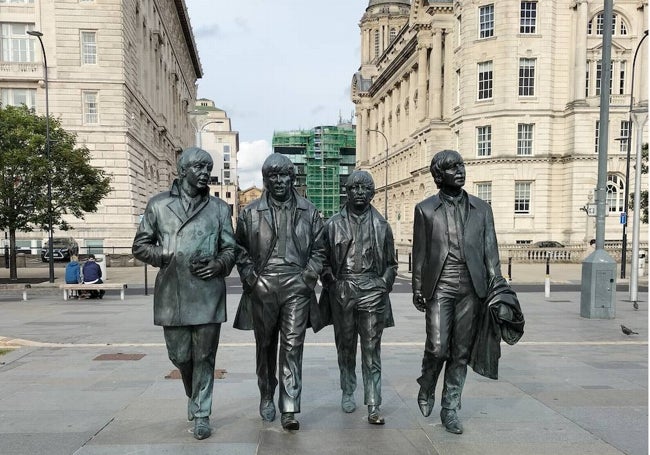 Estatua de los Beatles.