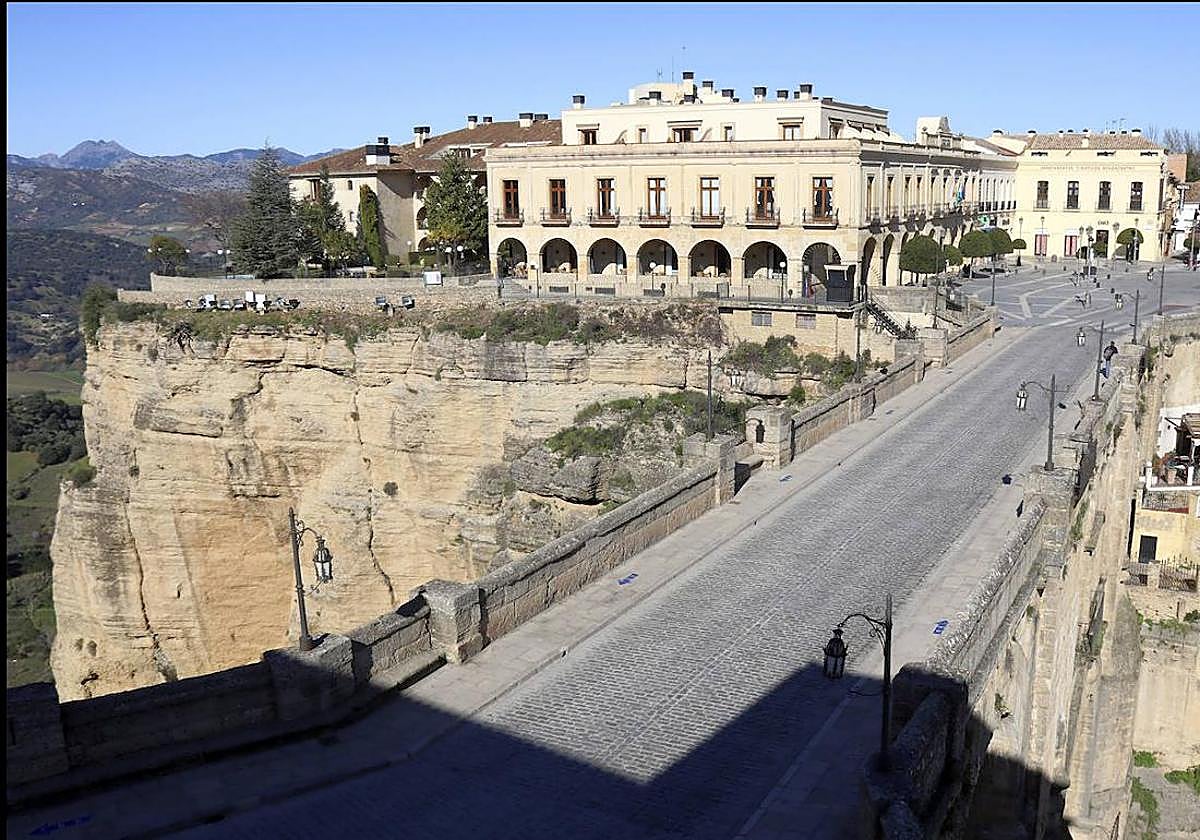 Cuatro heridos, entre ellos un bebé, en un accidente de tráfico en Ronda