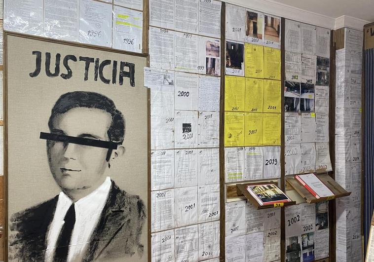 'Tapicería Juan Luis': lo que esconde la fachada