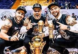 Arnau Pina y los malagueños Pablo García y Jordan Toledo tras ganar la final de la Copa.