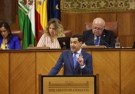 Juanma Moreno, en una intervención parlamentaria.