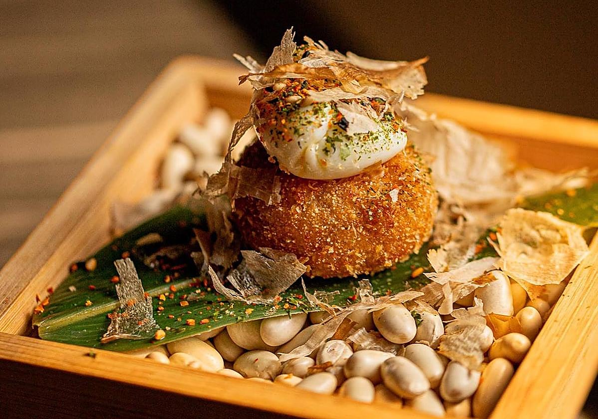 Las croquetas de ramen con huevo poché de Yugò
