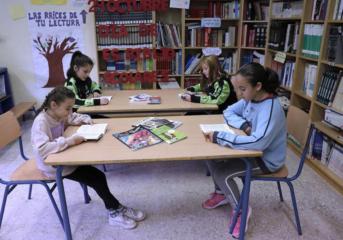 En marcha el primer club de lectura de València para bebés de